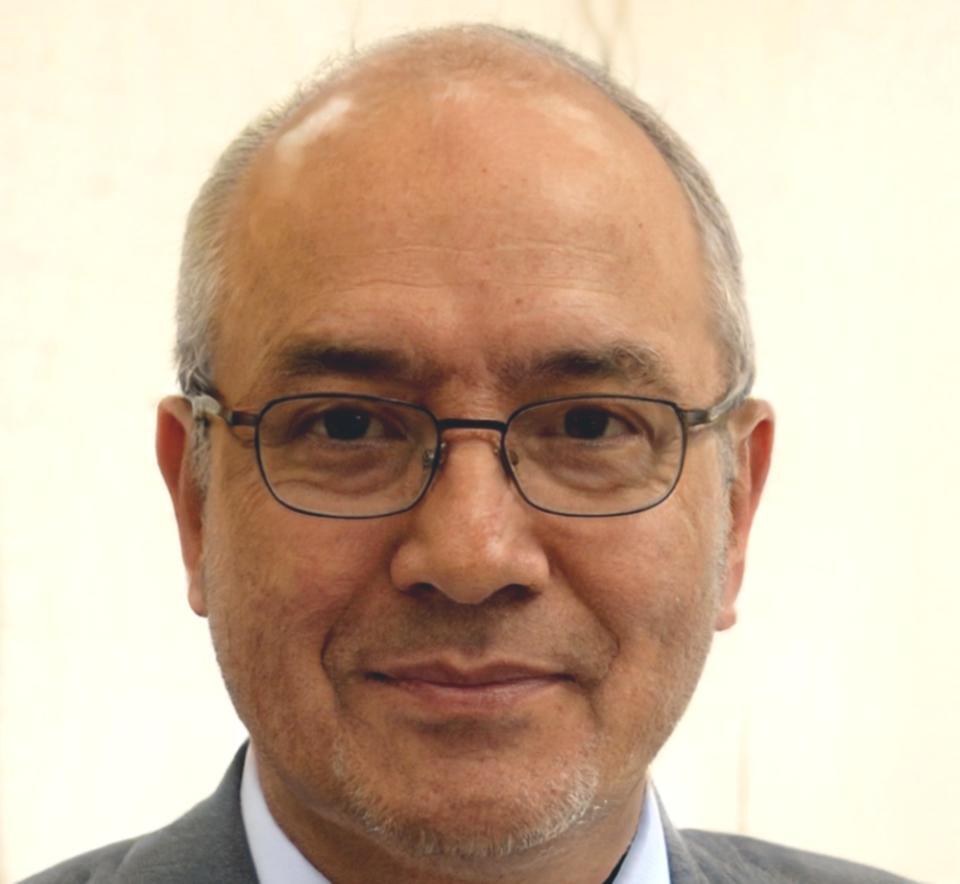 Portret Valentin Ardelean, specialist analiză financiară